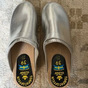Torpatoffeln Swedish silver clogs Size 39